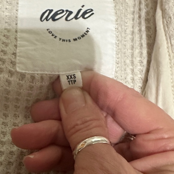 Aerie Off-White Textured Button-Up Shirt - Picture 2 of 3